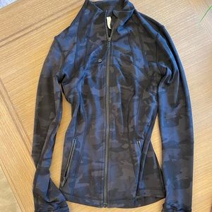 Lululemon Luon Define jacket. Size 2. Incognito Camo Multi Grey.